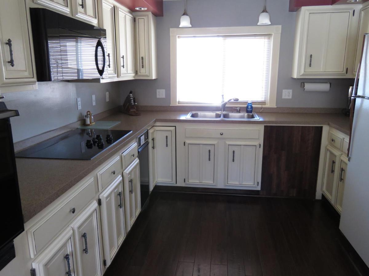 9 Bar W Cabins West Yellowstone Εξωτερικό φωτογραφία