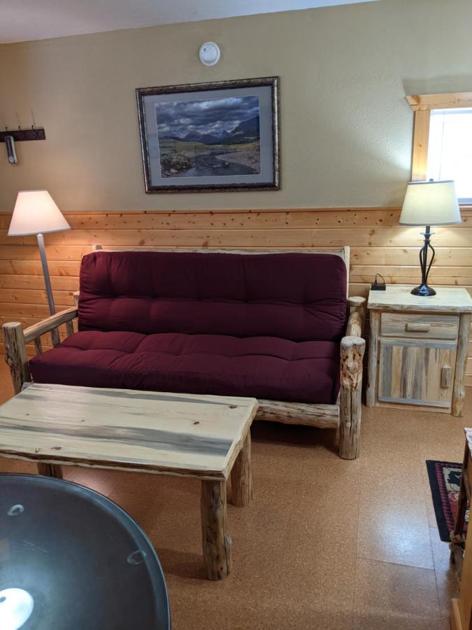 9 Bar W Cabins West Yellowstone Εξωτερικό φωτογραφία