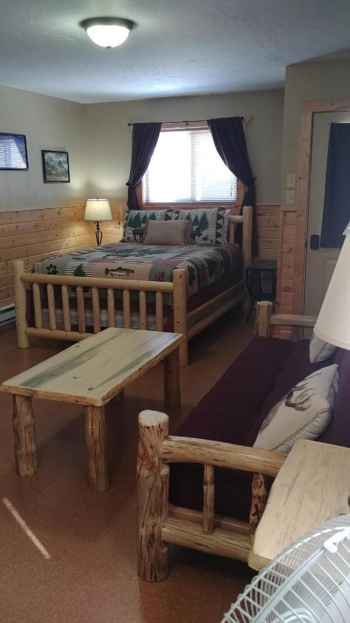 9 Bar W Cabins West Yellowstone Εξωτερικό φωτογραφία