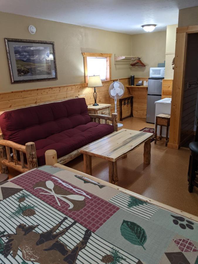 9 Bar W Cabins West Yellowstone Εξωτερικό φωτογραφία