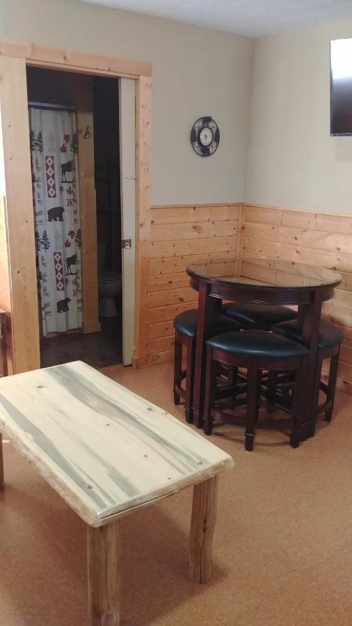 9 Bar W Cabins West Yellowstone Εξωτερικό φωτογραφία