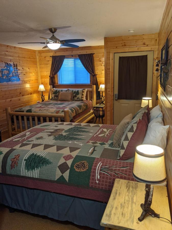 9 Bar W Cabins West Yellowstone Εξωτερικό φωτογραφία