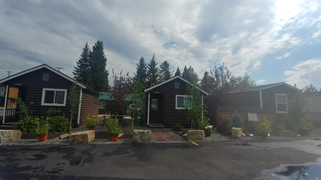9 Bar W Cabins West Yellowstone Εξωτερικό φωτογραφία