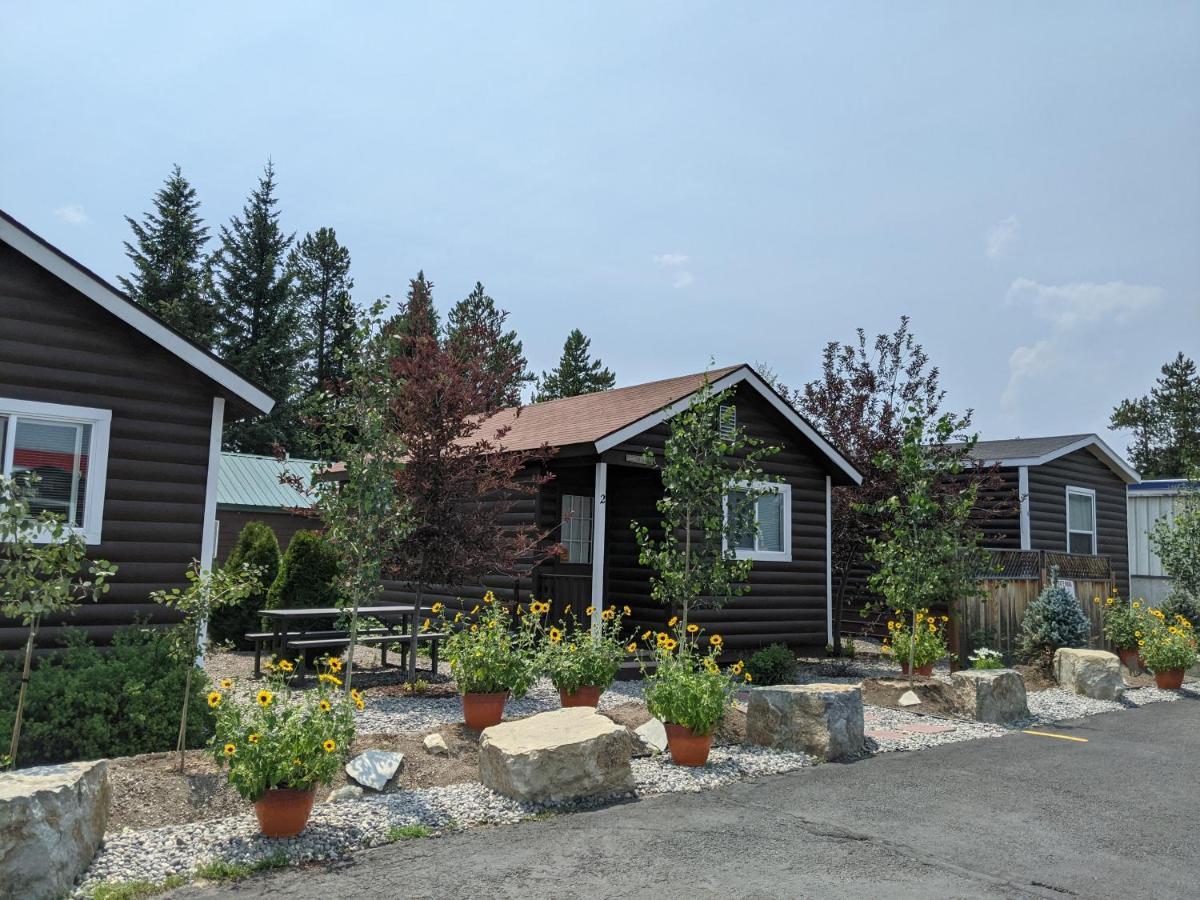 9 Bar W Cabins West Yellowstone Εξωτερικό φωτογραφία
