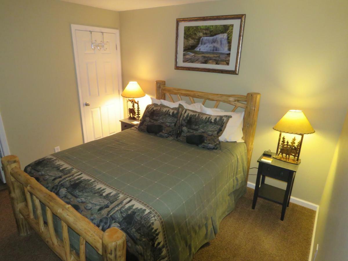 9 Bar W Cabins West Yellowstone Εξωτερικό φωτογραφία